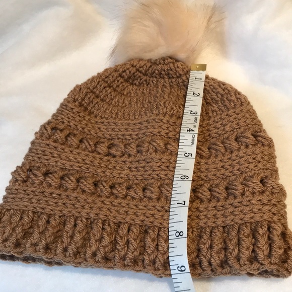 Hand Crocheted Slouchy Hat/Faux Fur Pom Pom - Picture 6 of 8
